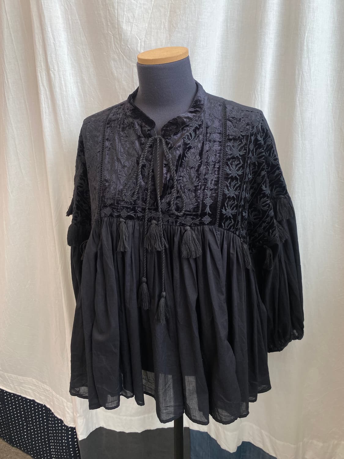 블랙 벨벳 블라우스(F) 상품이미지2