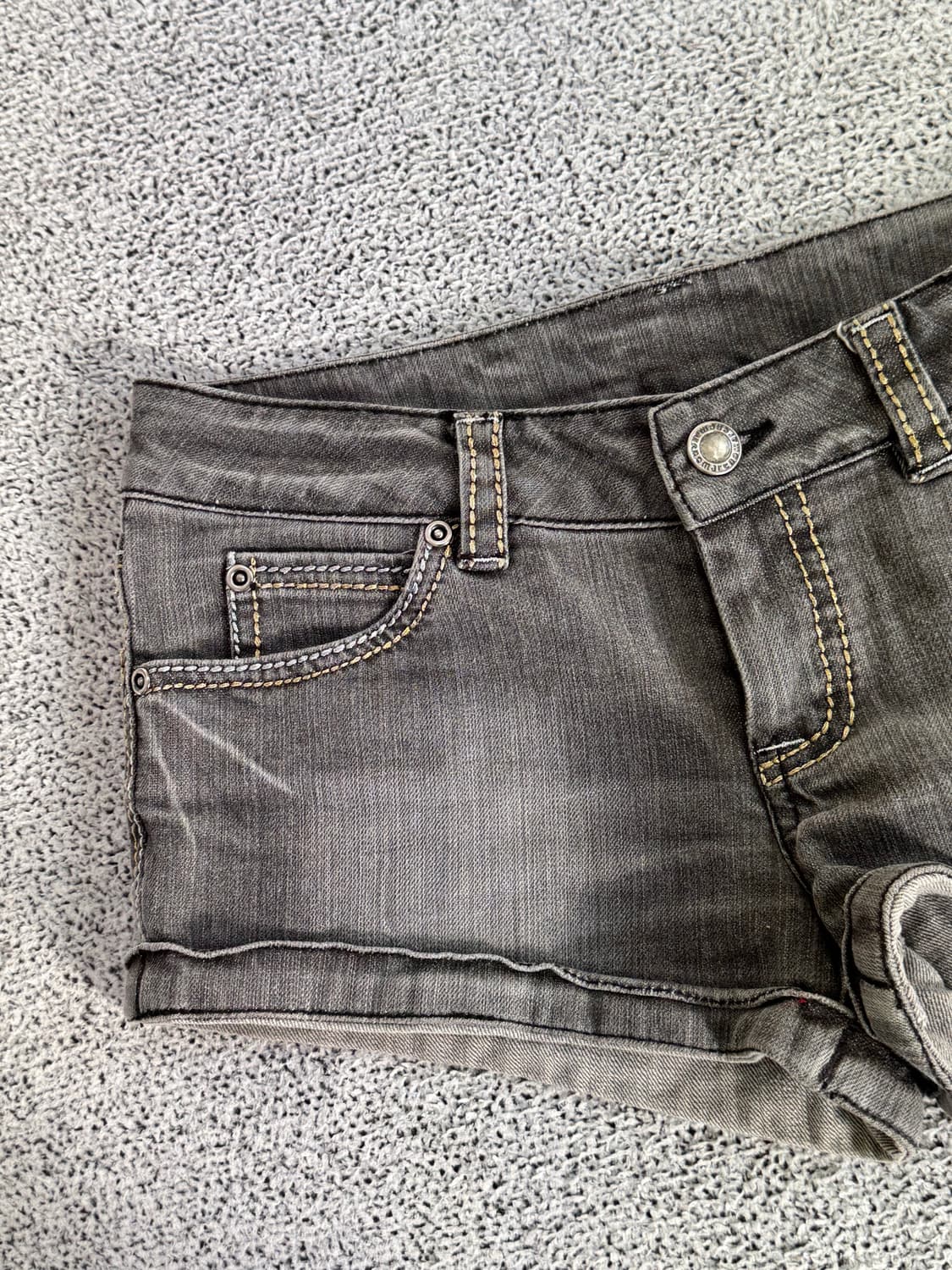 로우라이즈 데님 숏팬츠 상품이미지5