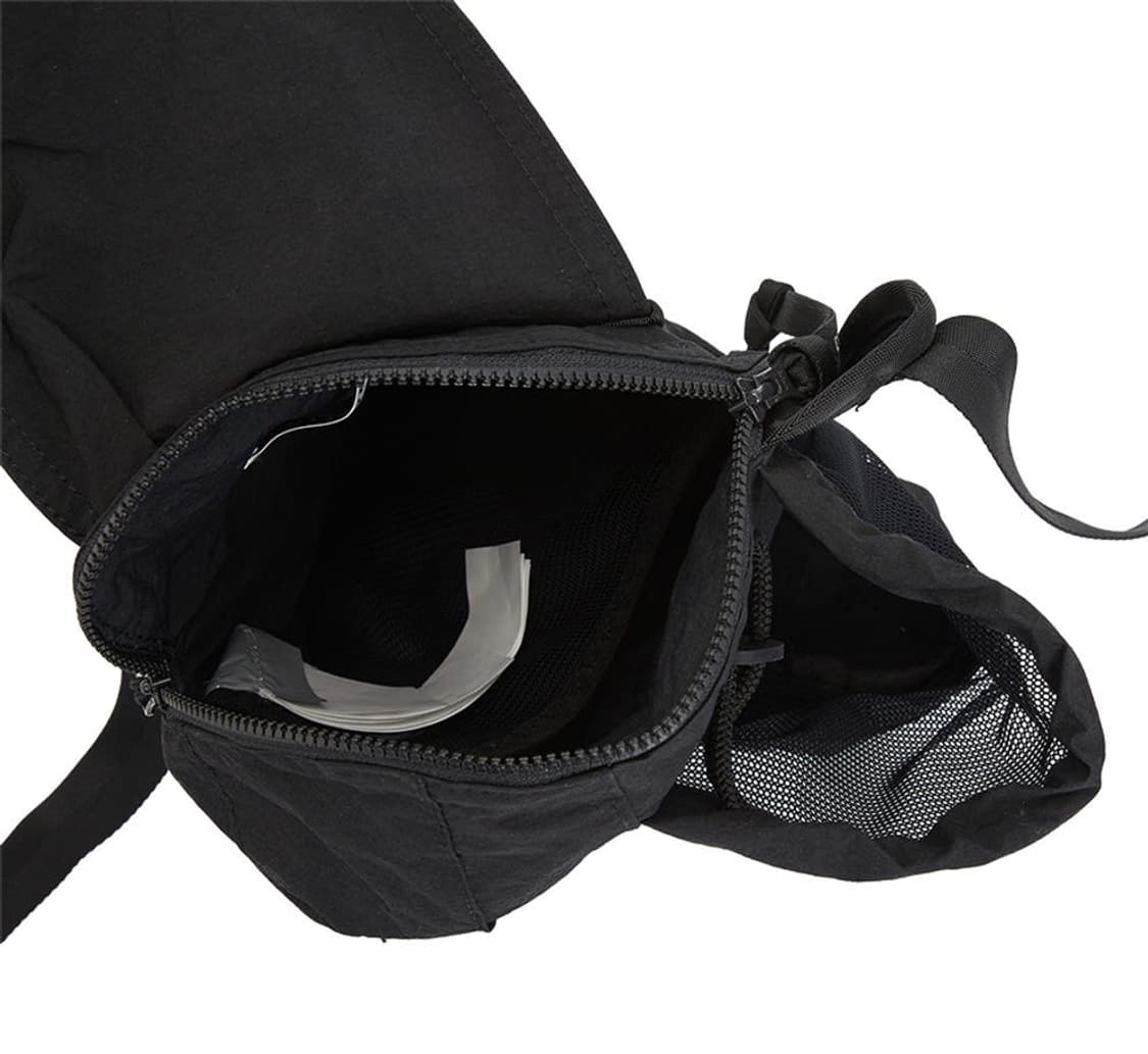 CP컴퍼니 숄더백 블랙 판매합니다  상품이미지5