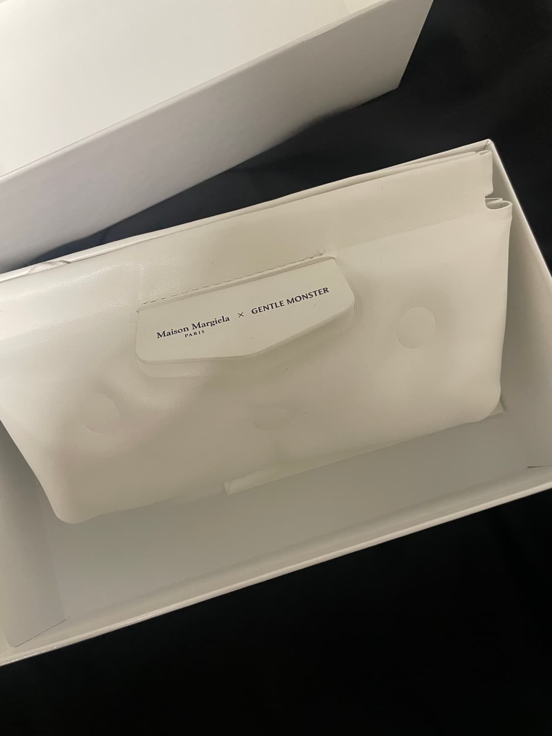 (새상품) 젠틀몬스터x메종마르지엘라 선글라스 MM108 01 블랙 상품이미지7