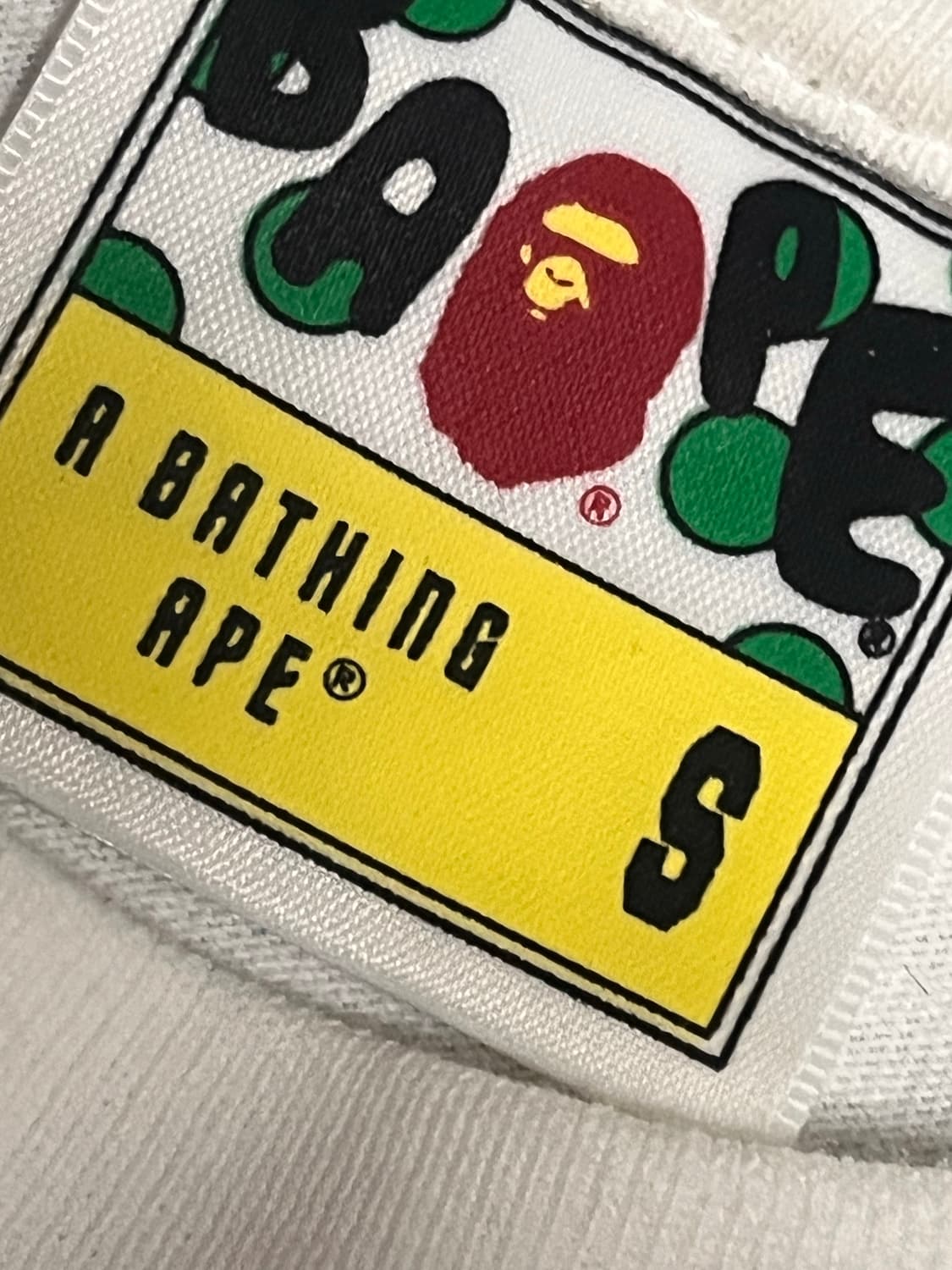 새상품급) 1회착 베이프 카타카나 반팔 상품이미지4