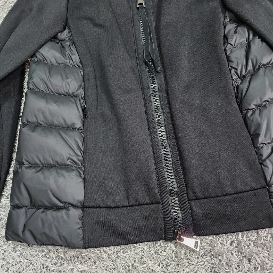 몽클레어 후드 자켓 여성55

 상품이미지3