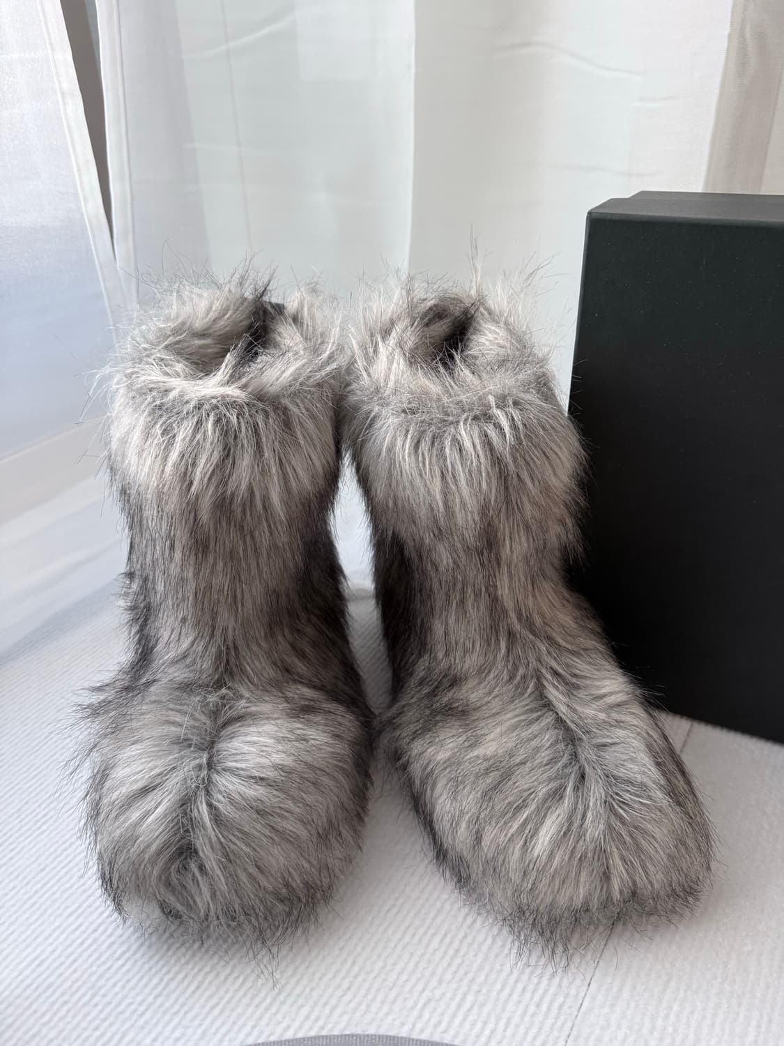 더 바넷 퍼 부츠 (그레이, 250) 상품이미지1