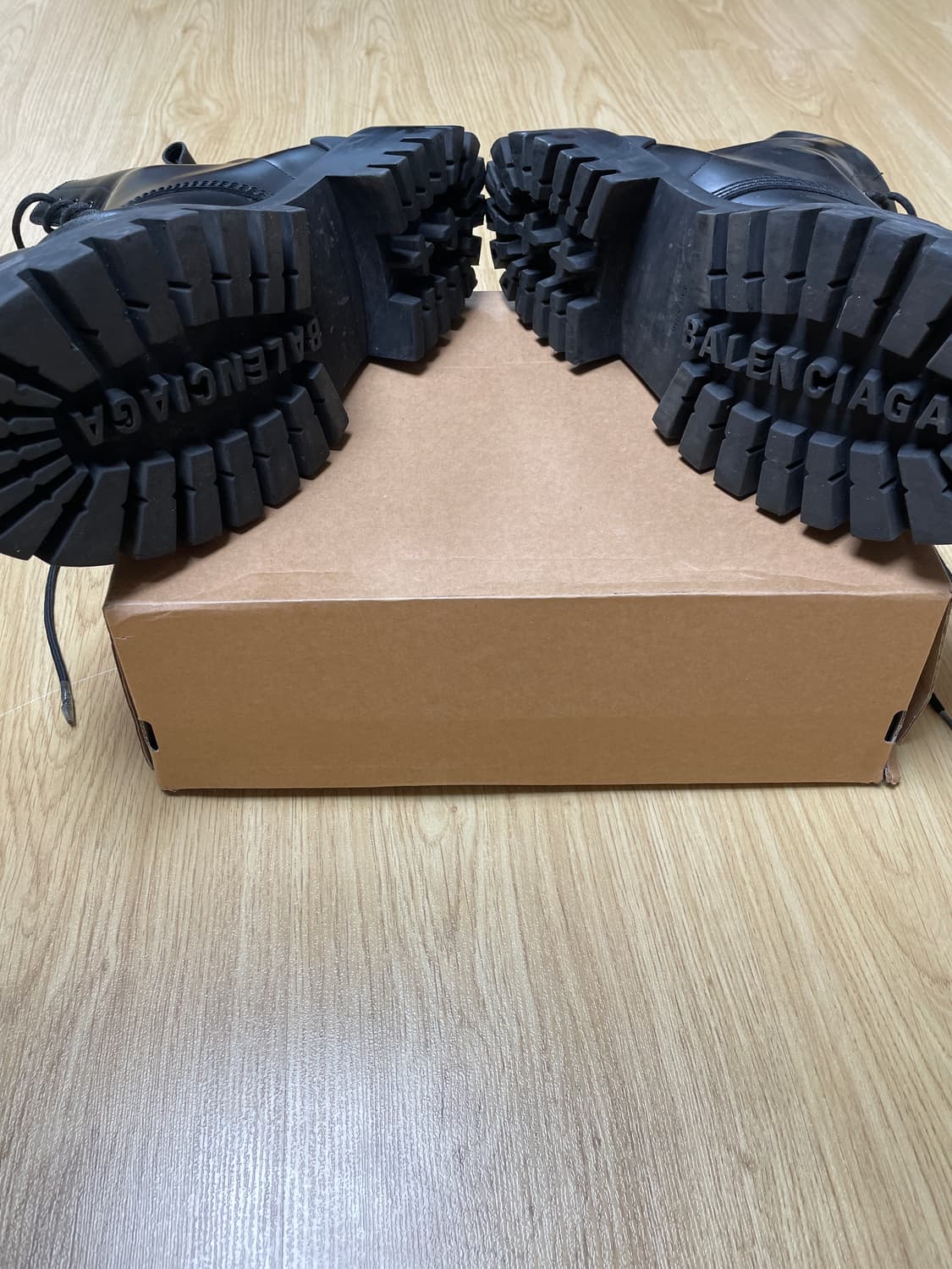 발렌시아가 스트라이크 컴뱃 부츠 42 상품이미지4