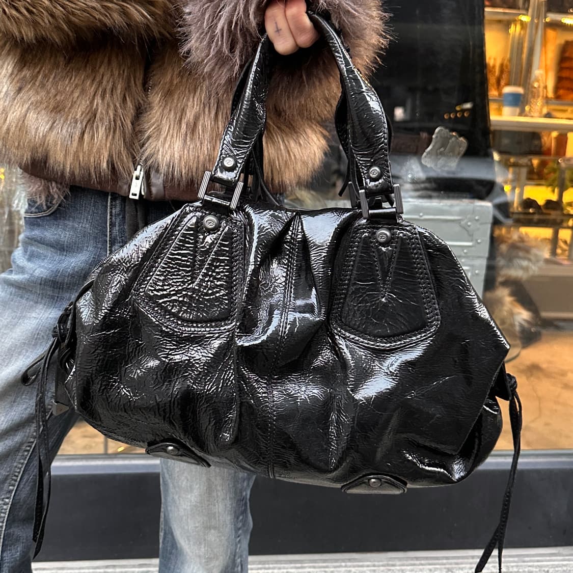 00s 프란체스코 비아시아 페이턴트 가죽 코셋 백 상품이미지8