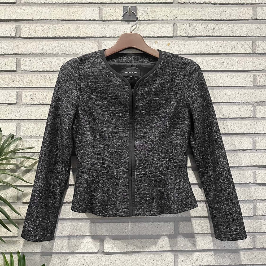 JPN VINTAGE 크롭 트위드 자켓 노카라 슬림핏 페플럼 디테일 차콜 상품이미지1