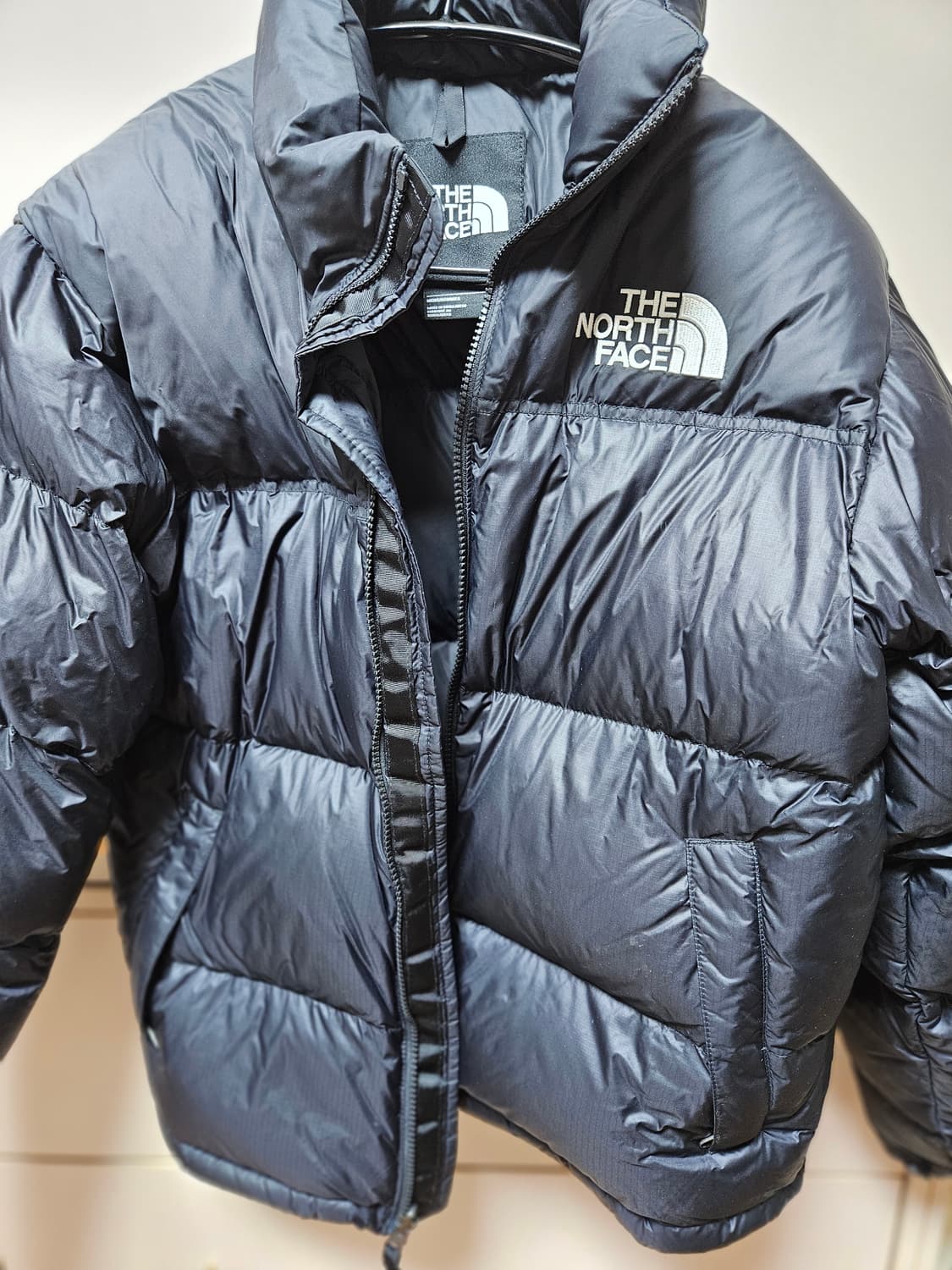 눕시 해외판 700 블랙 S 상품이미지1