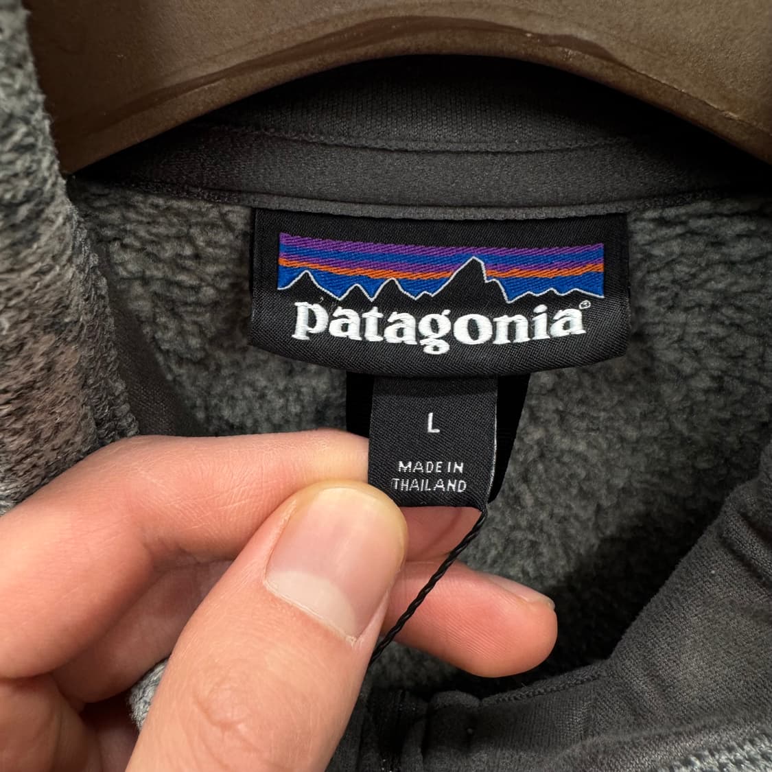 파타고니아 베터 스웨터 집업 전면 로고플레이 포인트 그레이 상품이미지6