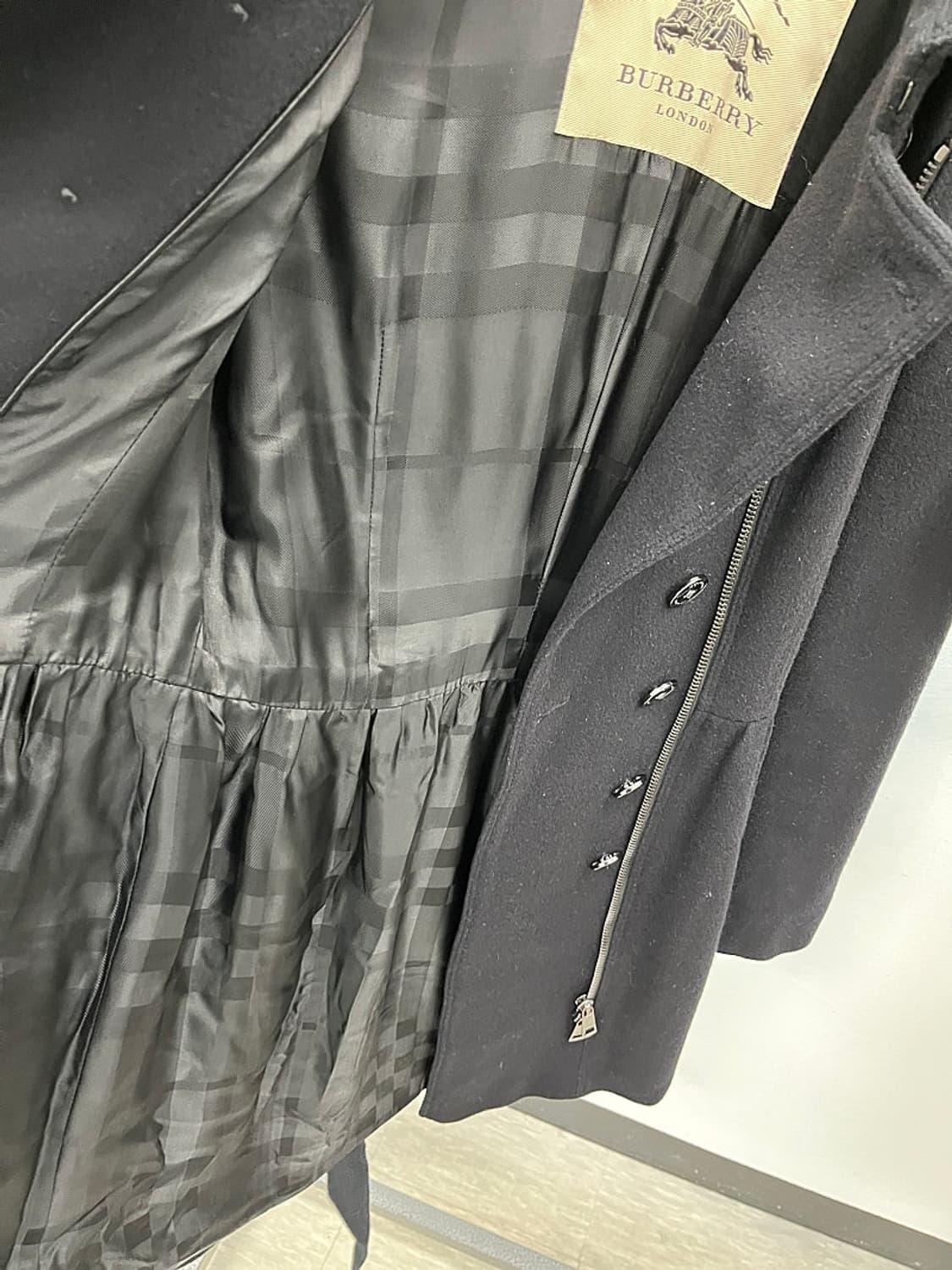 여) 버버리 런던 벨티드 캐시미어 코트  상품이미지6