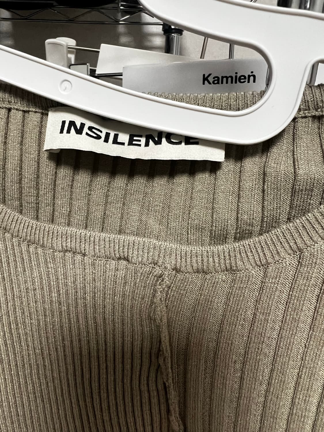 인사일런스우먼 믹스 스트럭쳐 니트  상품이미지2