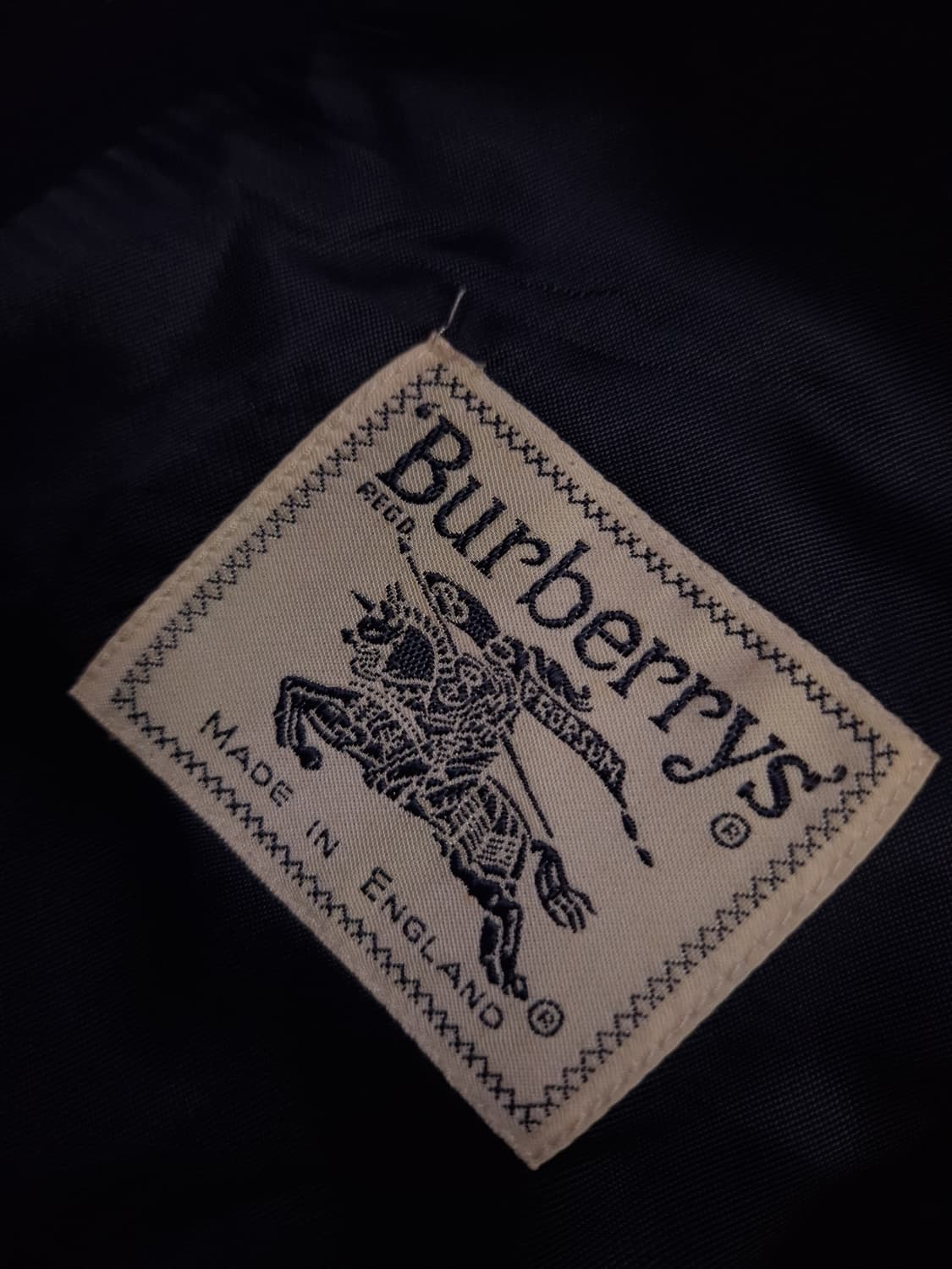 새제품 오리지날 우먼용 버버리 아카이브 와펜 금장블레이져 상품이미지4