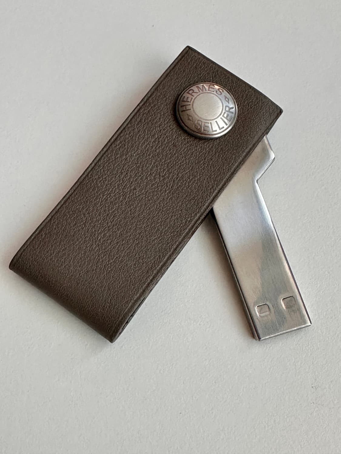 Hermès ‘In the Pocket’ Lacie USB Key 8g 상품이미지1