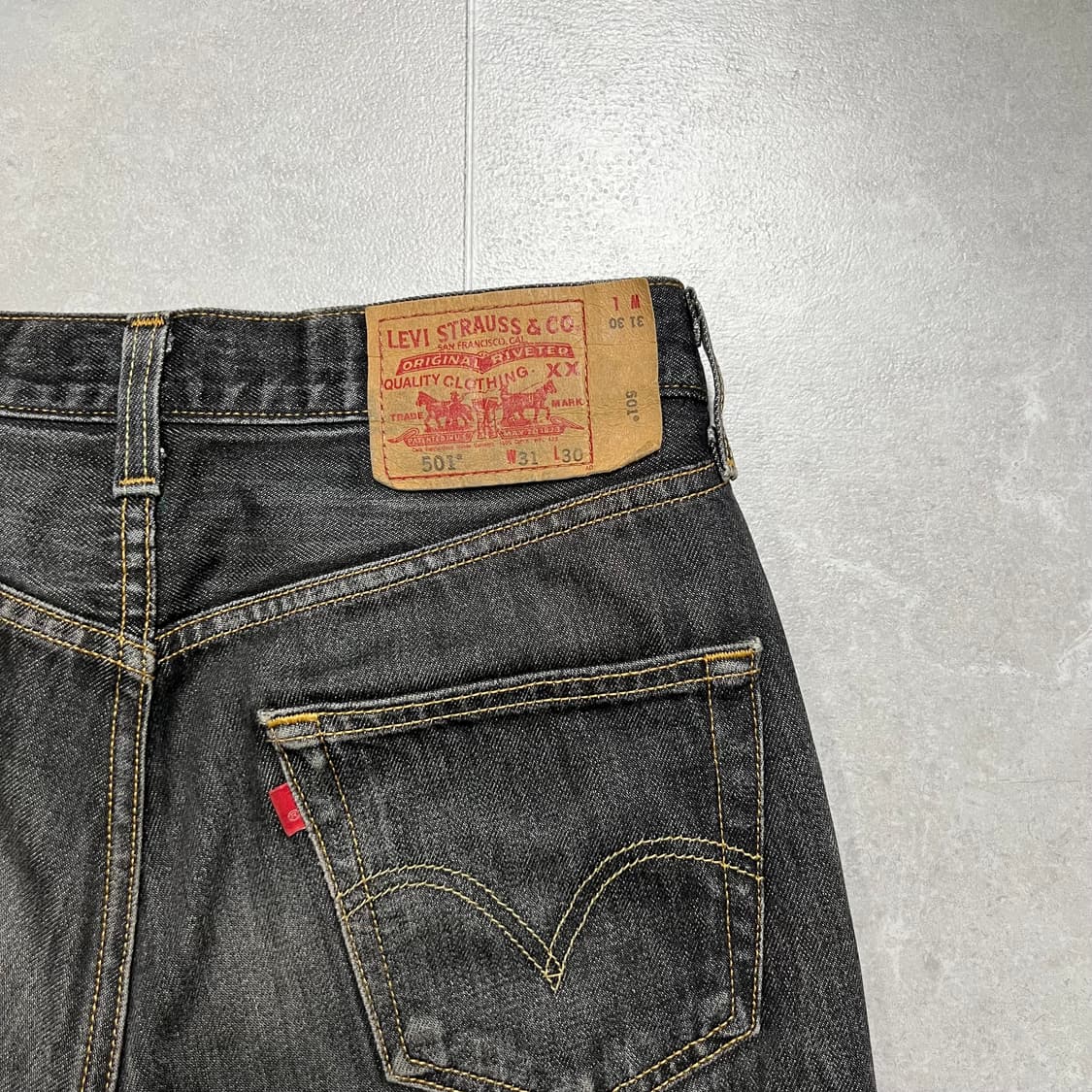 [31] 리바이스 501 블랙 데님 흑청바지 W31 L30 상품이미지1