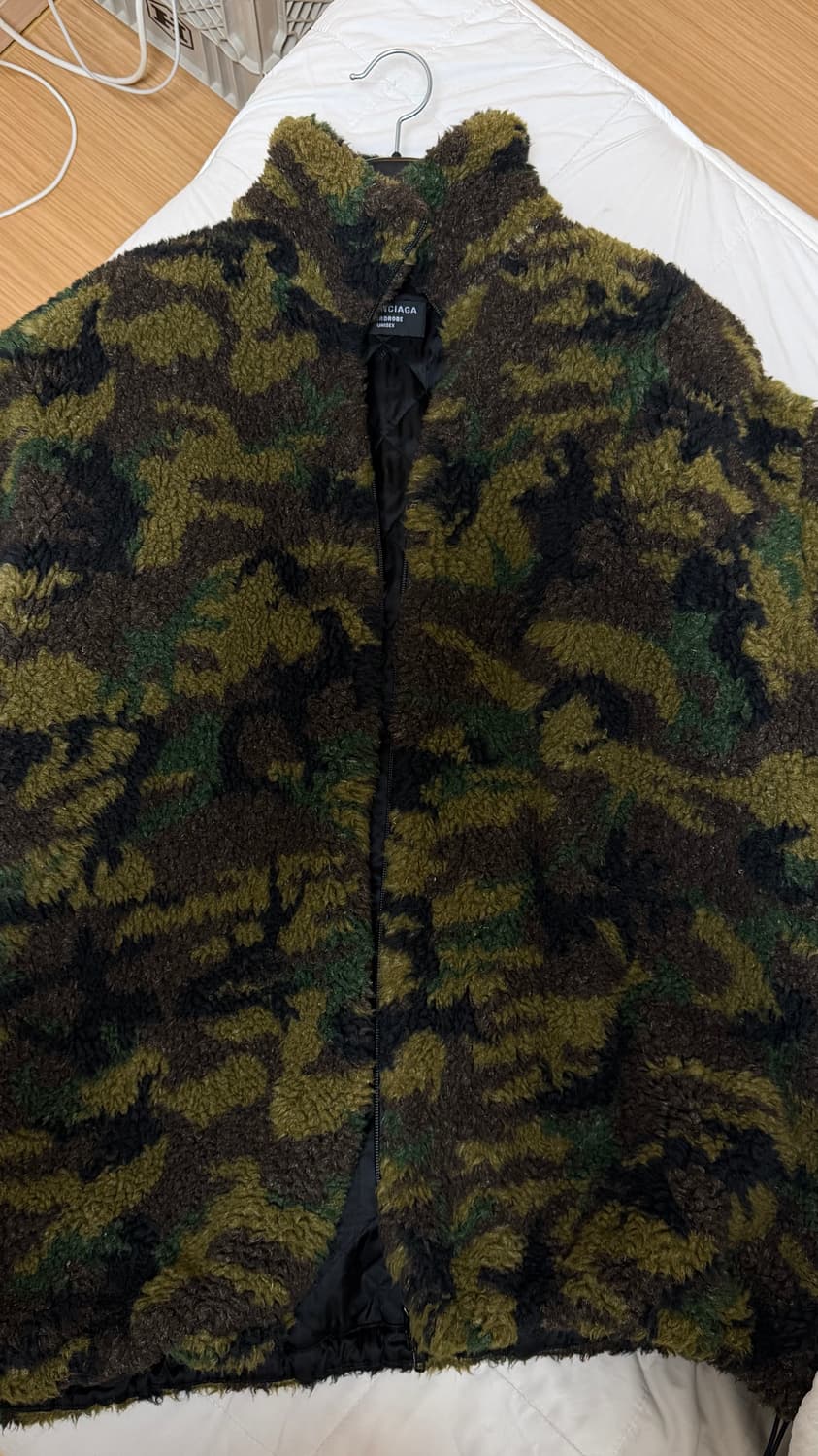 발렌시아가 카모 플리스 52 상품이미지1