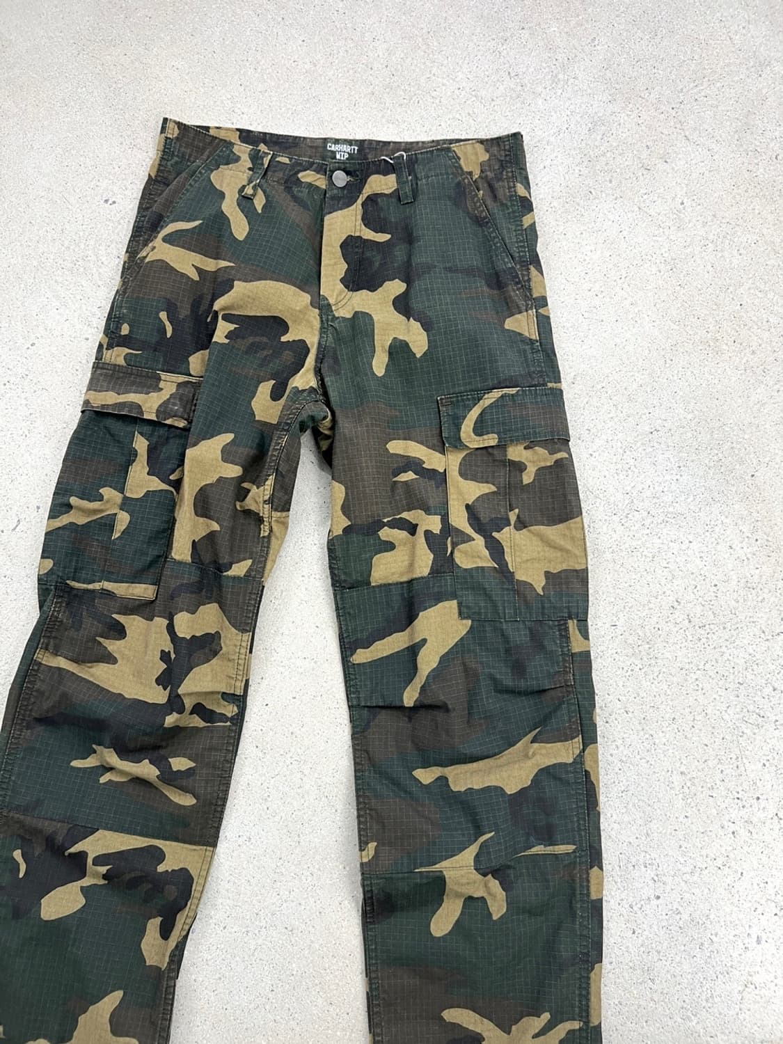 칼하트 WIP 레귤러 카모 팬츠 상품이미지5
