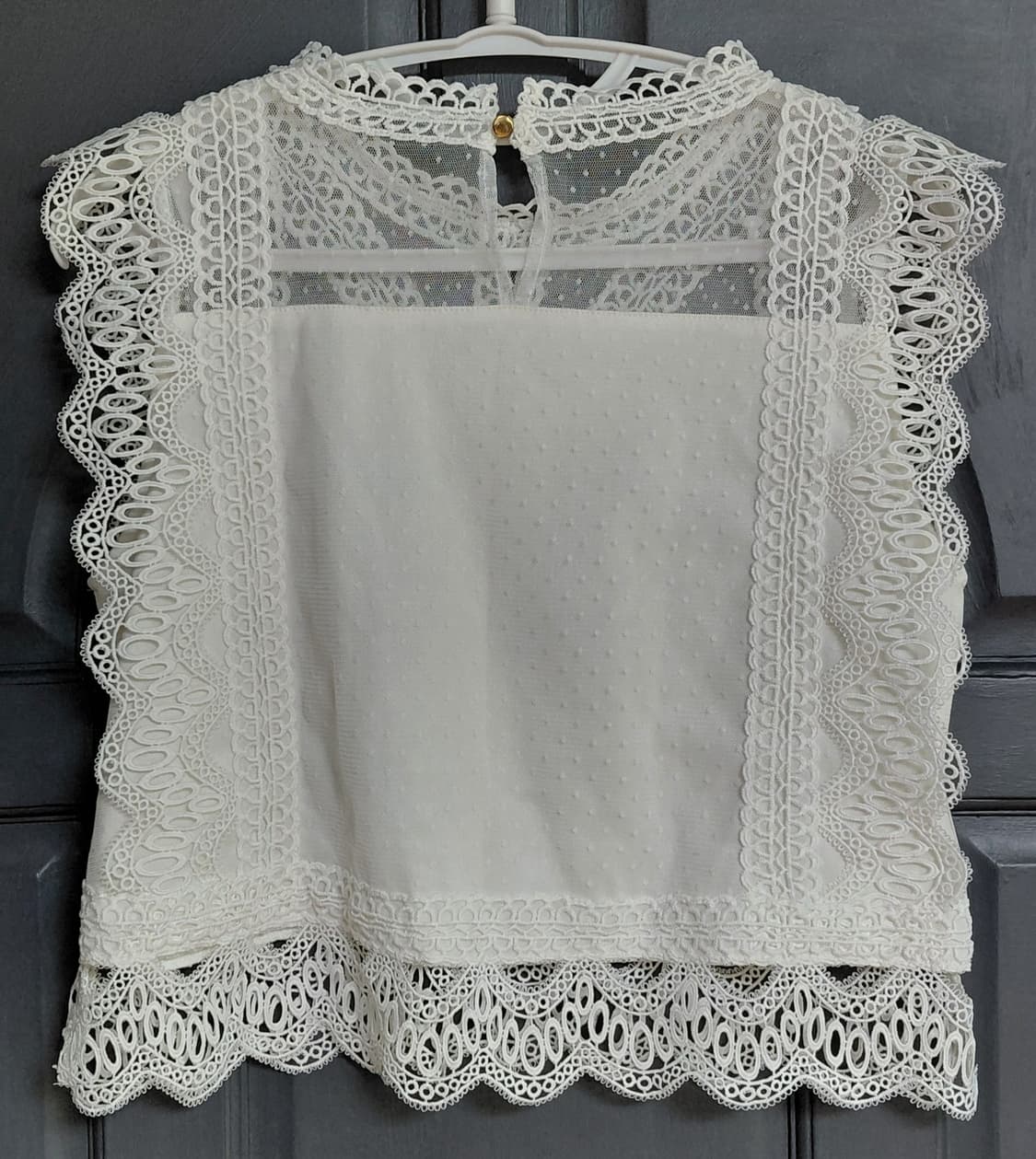 [L] Lutique 아일렛 자수 레이스 시스루 블라우스 (화이트) 상품이미지7