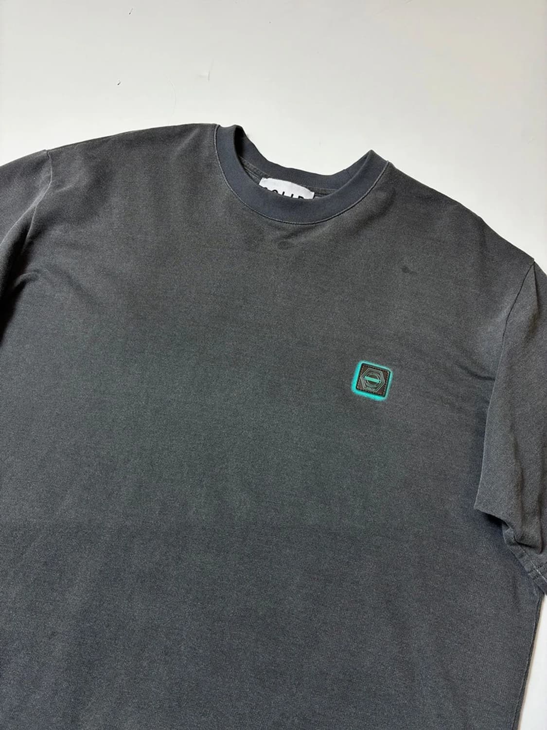 솔리드옴므 20SS 버터플라이 그래픽 반팔 티셔츠 PN9614 상품이미지4