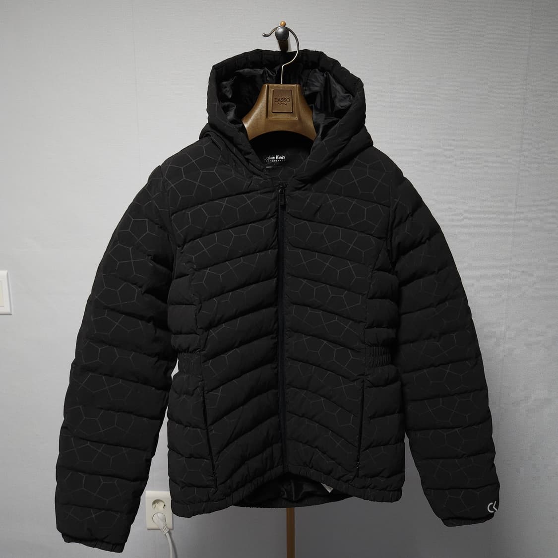 L ) 캘빈클라인 여성 블랙 경량 패딩 후드 자켓 상품이미지1