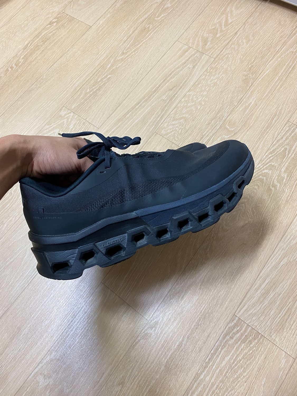 온러닝 X 파프 클라우드몬스터2 블랙마그넷 (270) 상품이미지6