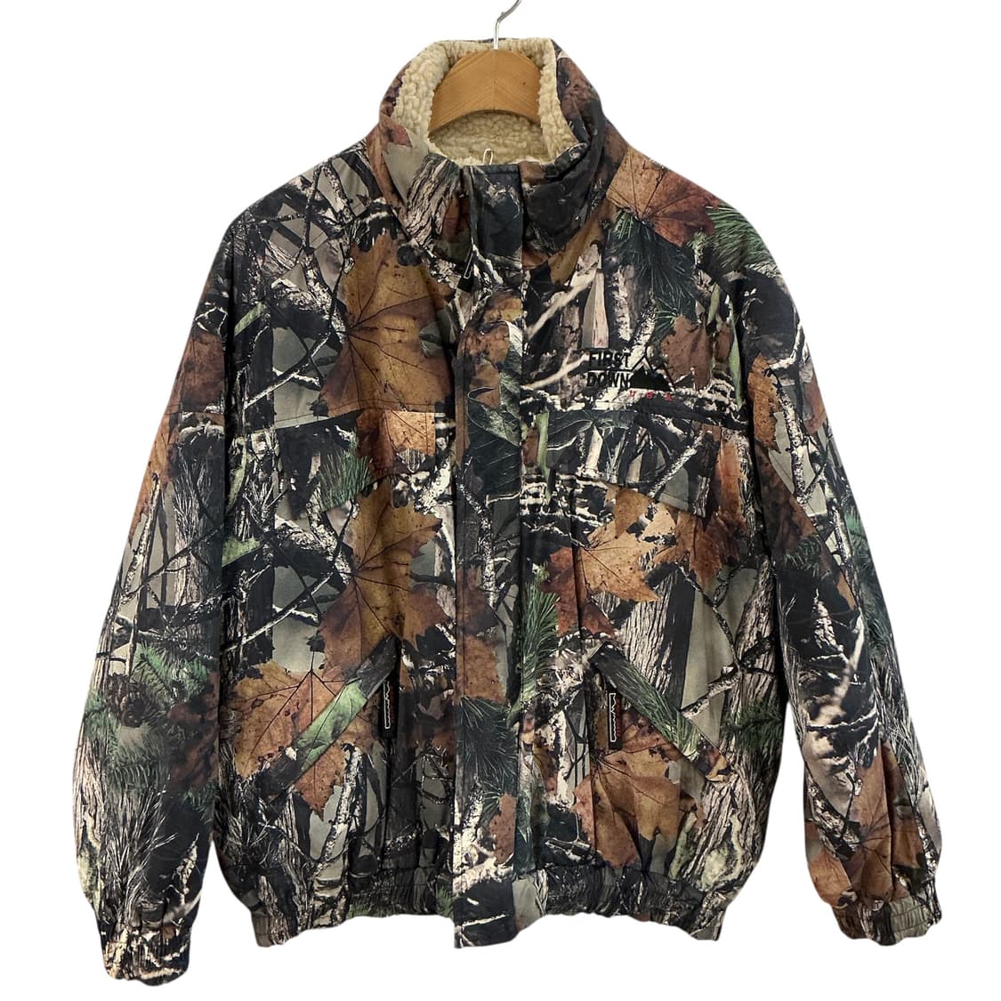 퍼스트 다운X프릭스 스토어 자켓 상품이미지1