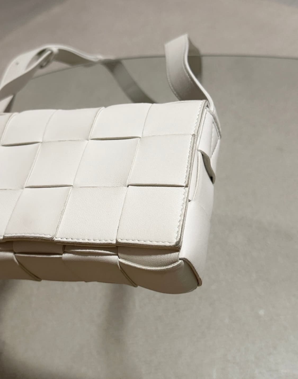 풀구성) 보테가베네타 스몰 카세트백 상품이미지8