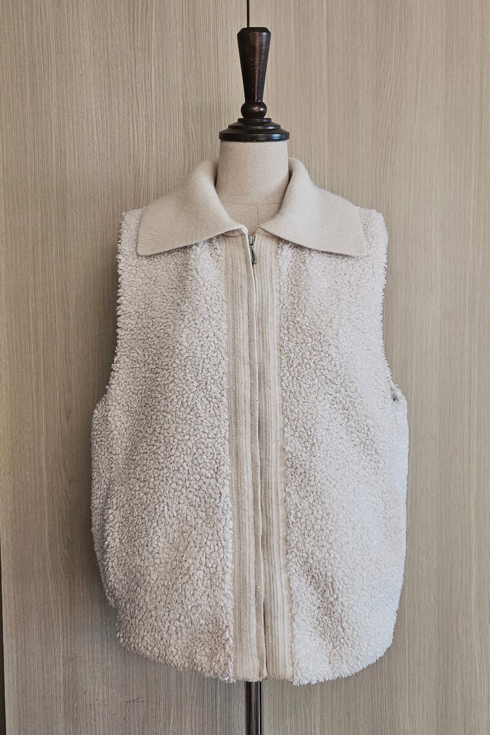 룸나인 ROOM9 아이보리 뽀글이 니트카라 집업베스트조끼 밑단시보리 66 상품이미지2