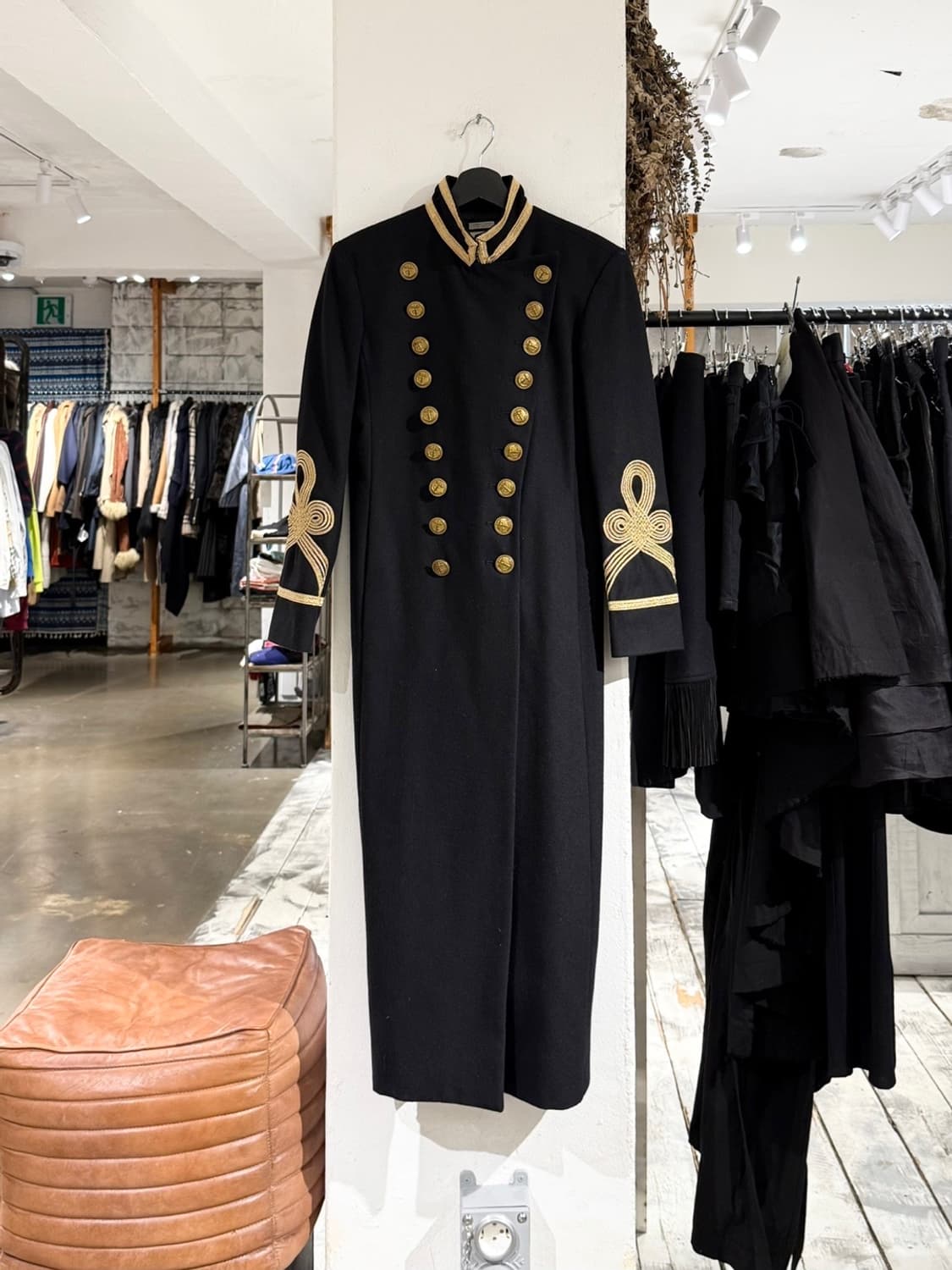 데님 앤 서플라이 블랙 나폴레옹 금장 롱 코트 상품이미지1