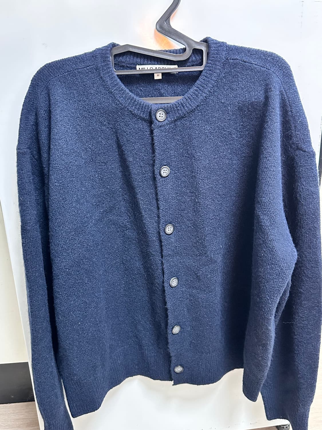 밀로아카이브 크롭 무브 가디건 네이비 상품이미지1