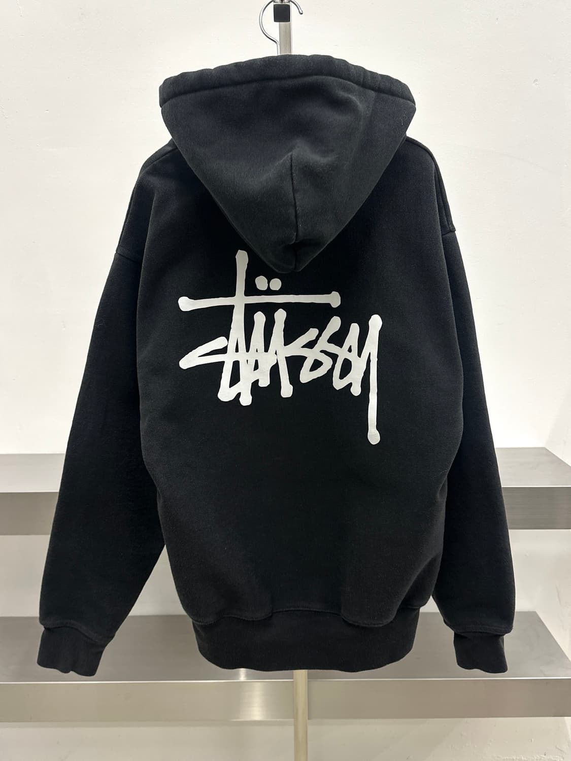 스투시 블랙 베이직 후드 티셔츠  상품이미지1