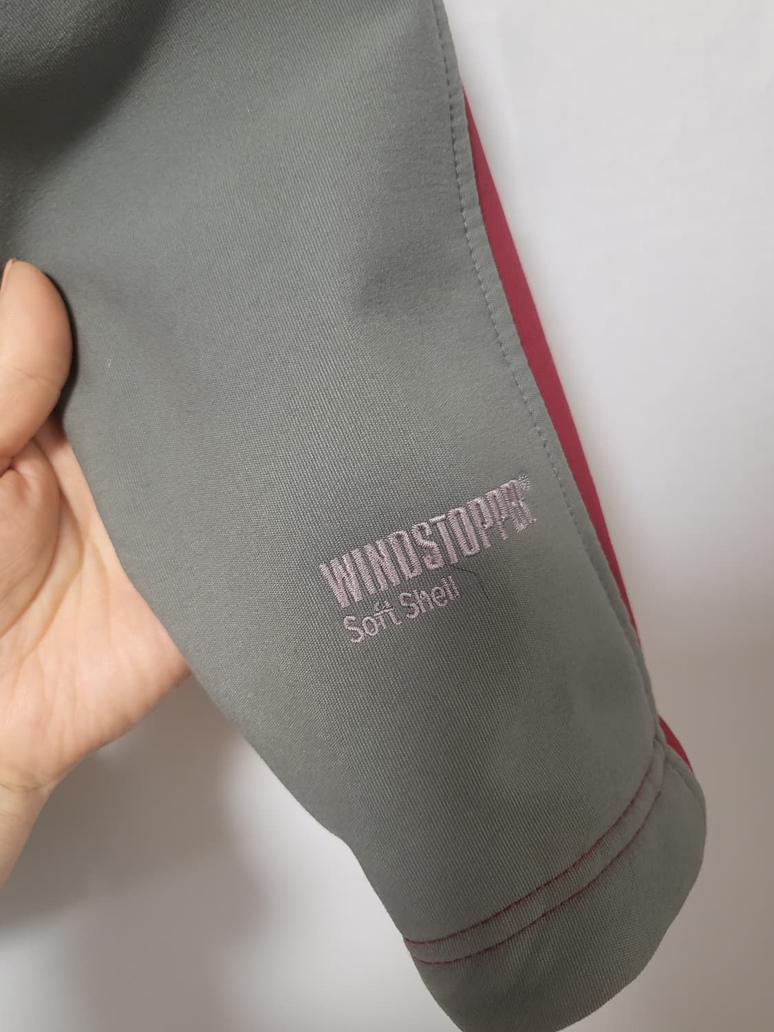 마운틴하드웨어 소프트쉘자켓 상품이미지7