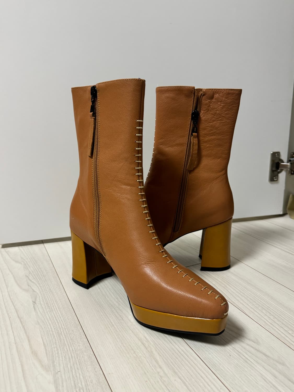 마뗑킴 스티치 real leather 부츠 상품이미지1