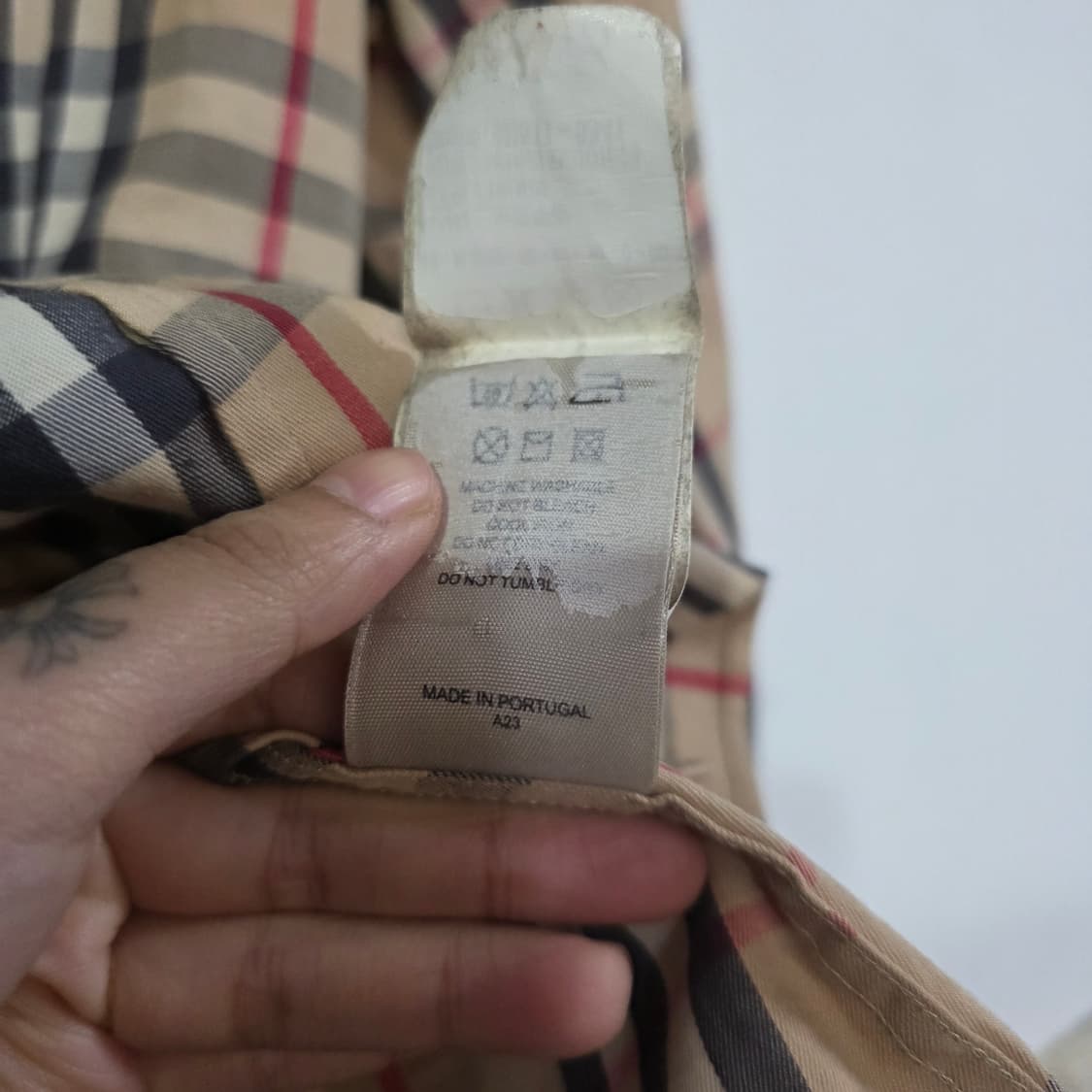 정품) 버버리 여성 클래식 체크 긴팔 숏 셔츠 세미 크롭 XL 상품이미지8