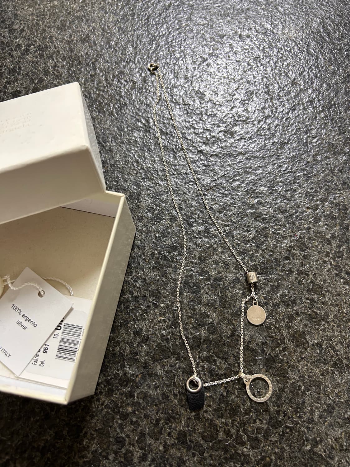 마르지엘라 네 개의 장식 목걸이 상품이미지1