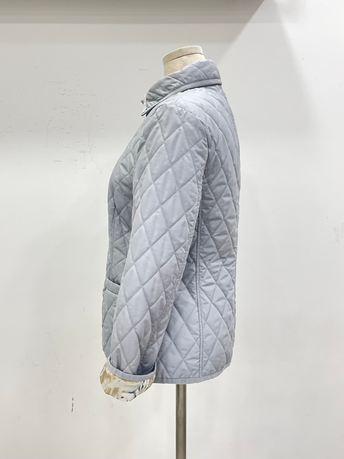 페라가모 간치니 퀼팅 자켓 상품이미지2