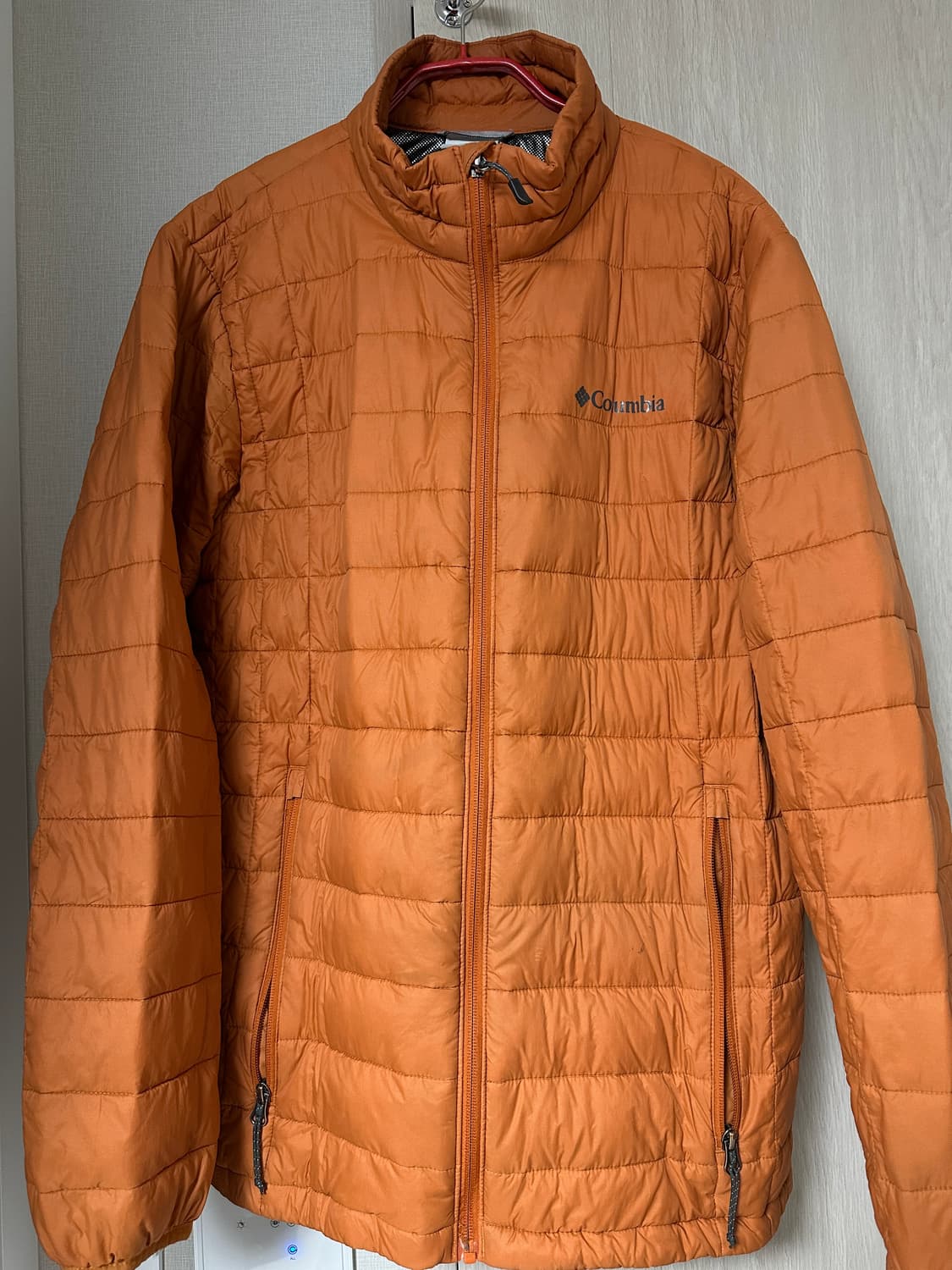 콜롬비아 경량 패딩 팝니다! 상품이미지1