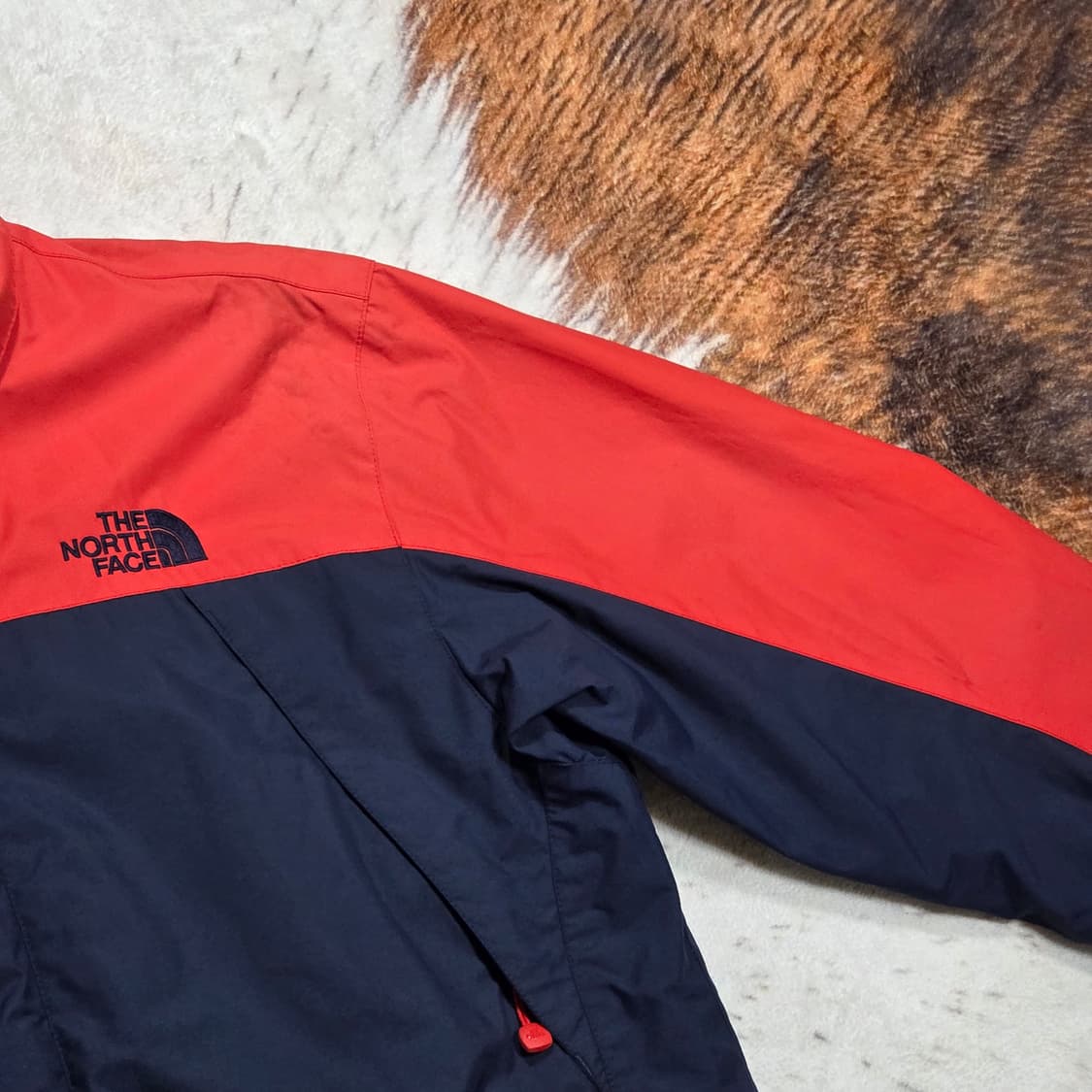 노스페이스 레드 네이비 배색 바람막이 상품이미지3