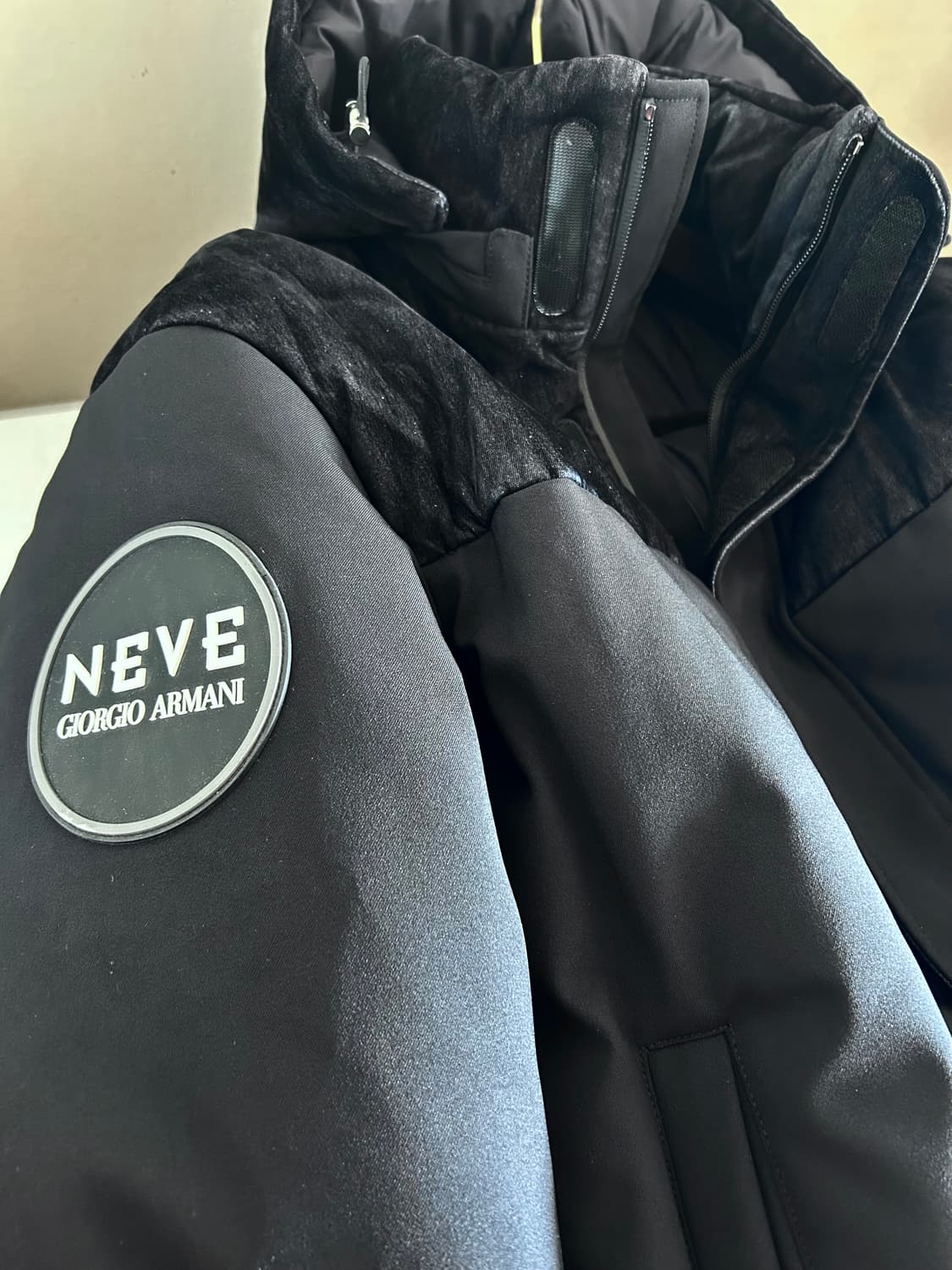 조르지오 아르마니 네베 패딩 상품이미지8