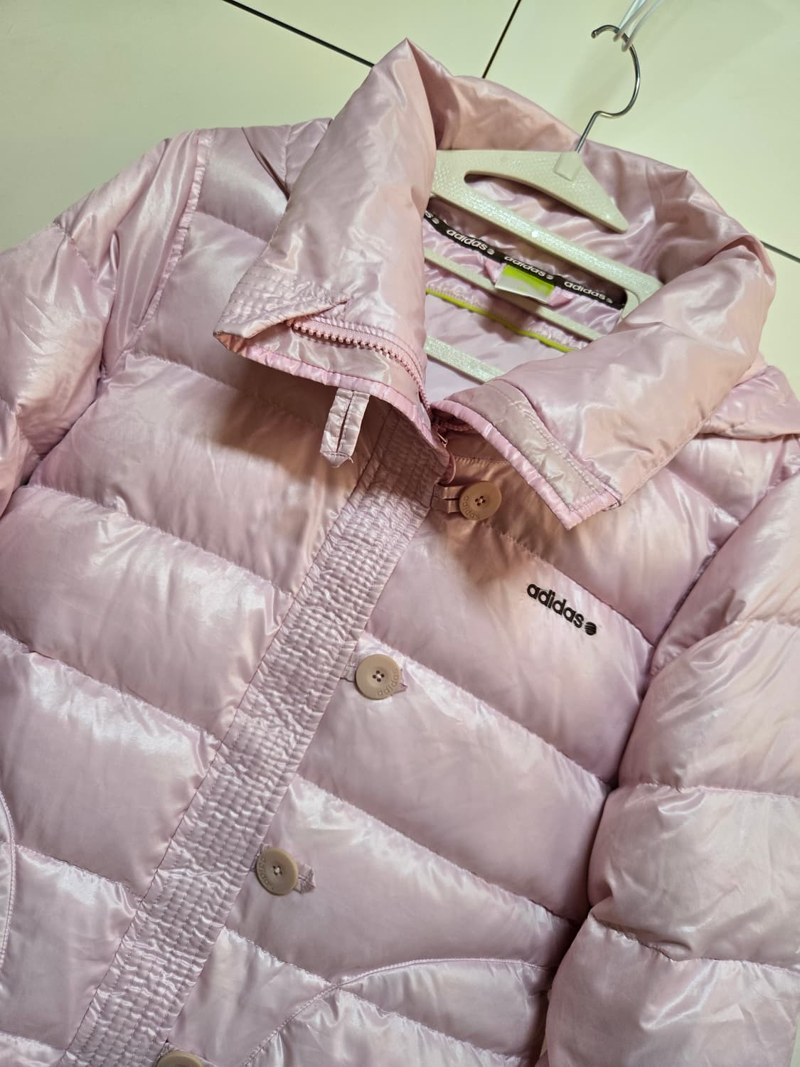 아디다스 딸기우유 덕다운 숏 패딩(대장급) 상품이미지2