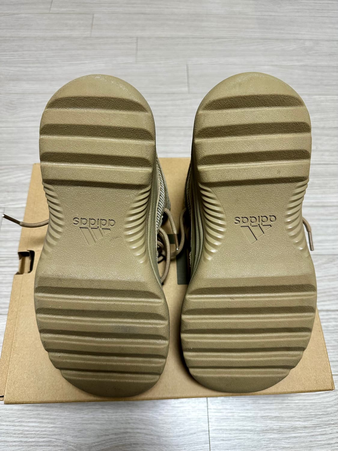 [275] 아디다스 이지 데저트 부츠 락 (1회 실착/풀박스 S급) 상품이미지5