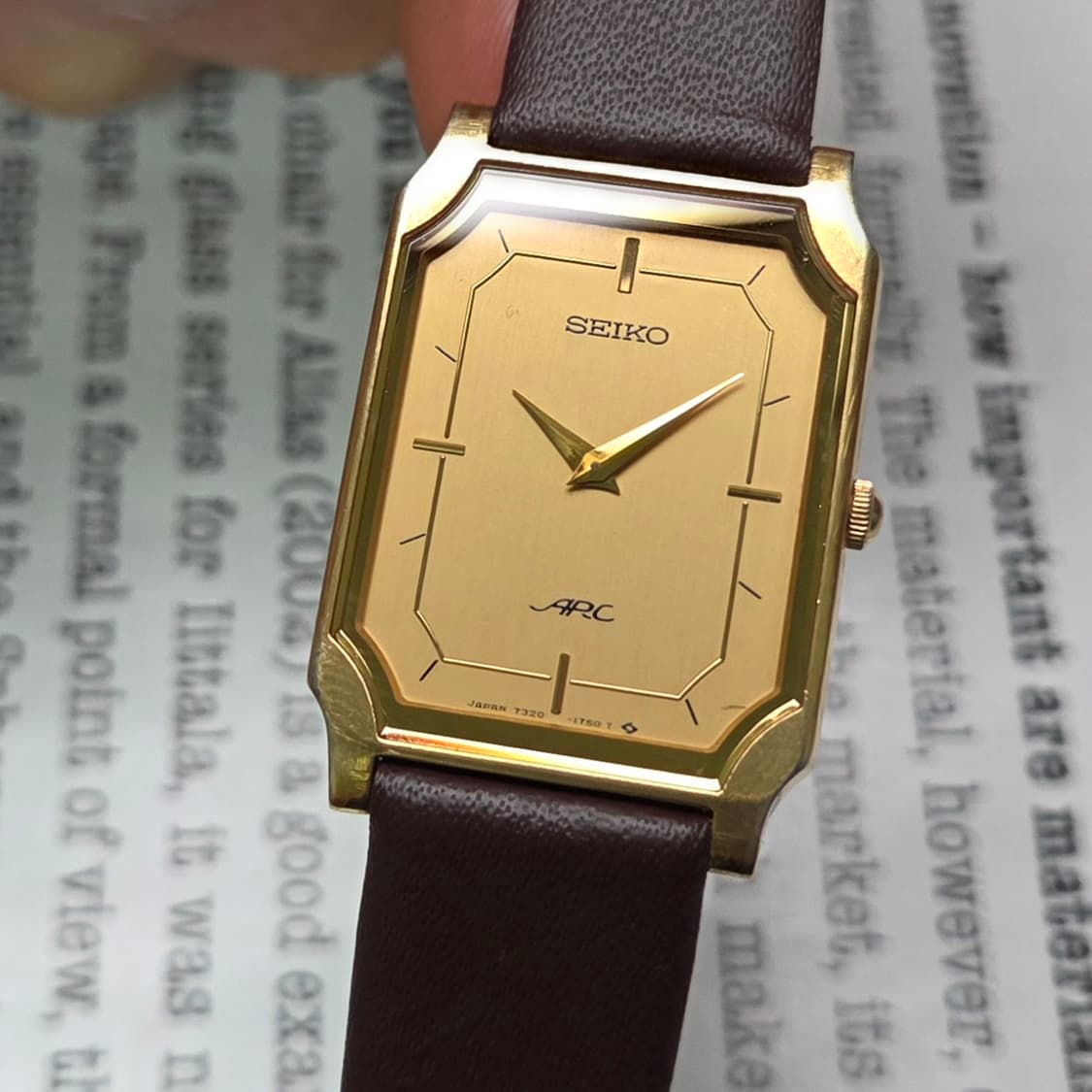 레어] 빈티지 세이코 아크(ARC) 탱크 샴골판 칼침핸즈 슬림쿼츠   상품이미지10