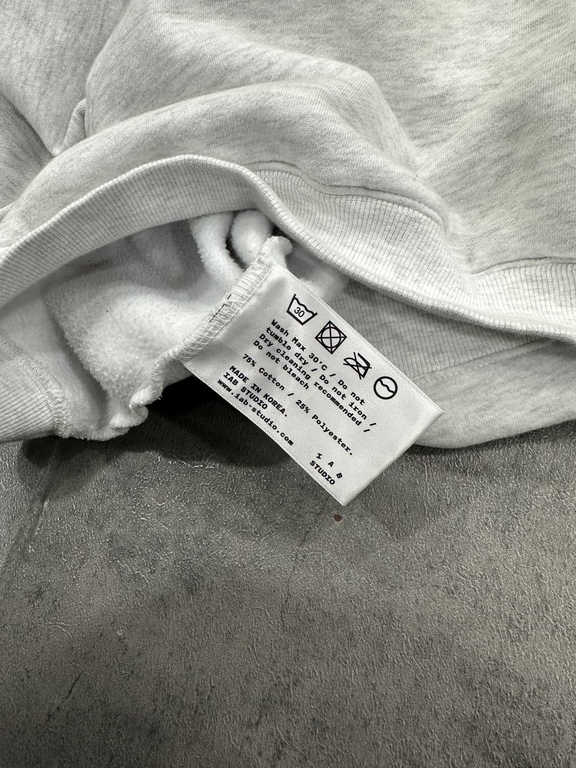 아이앱 10주년 후드티 상품이미지6