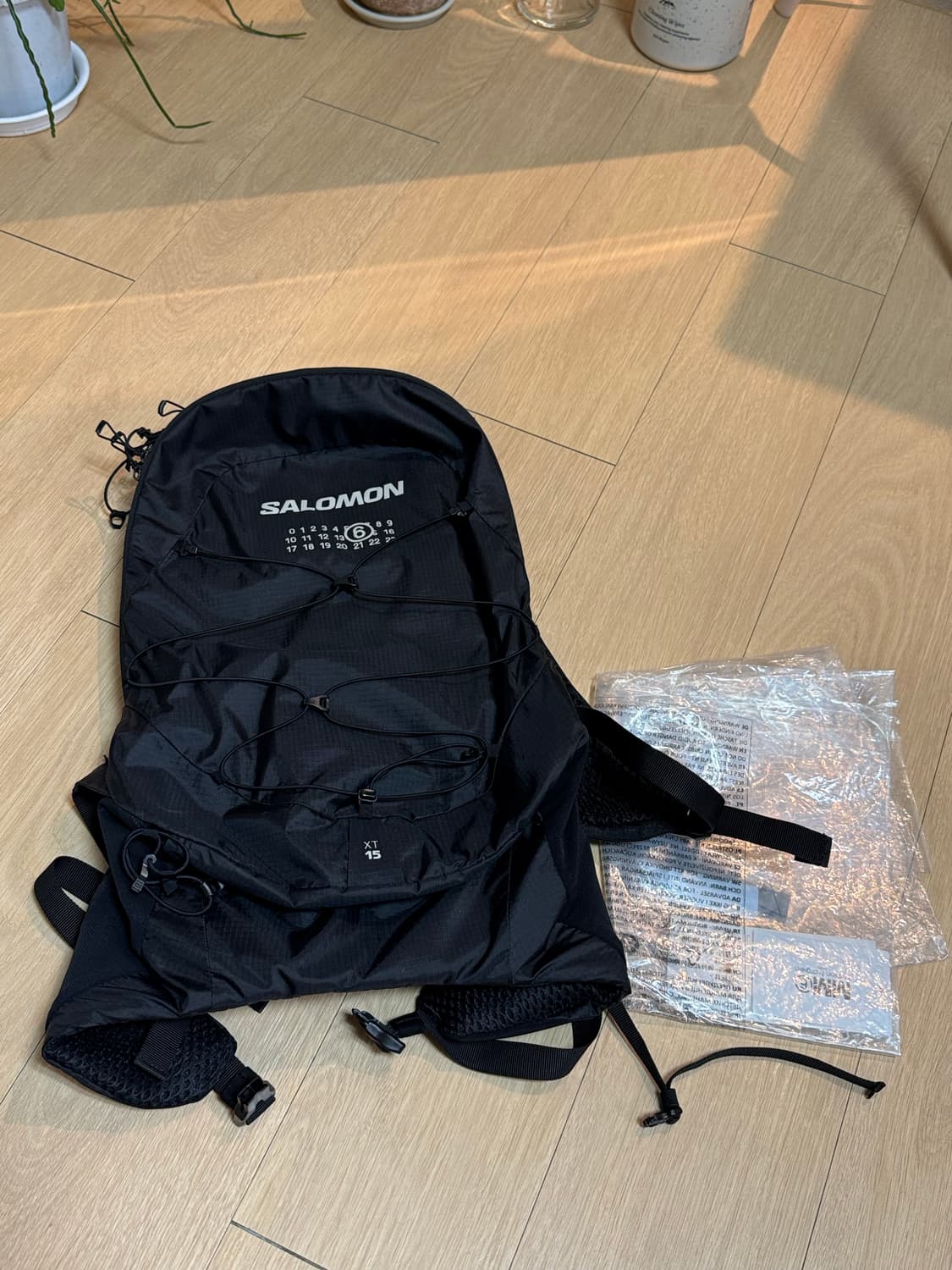 살로몬 x MM6 메종마르지엘라 XT-15 백팩 상품이미지1