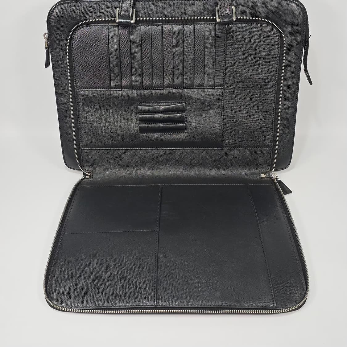 프라다 삼각로고 사피아노 브리프케이스 상품이미지9