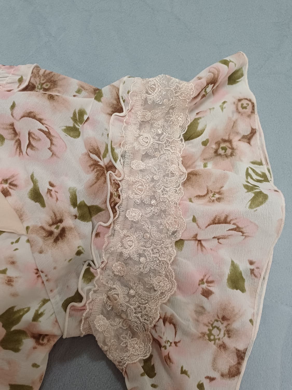 엑시즈팜 히메갸루 빅리본 오프숄더 블라우스 플로럴 리즈리사 트랄라라깔 상품이미지6