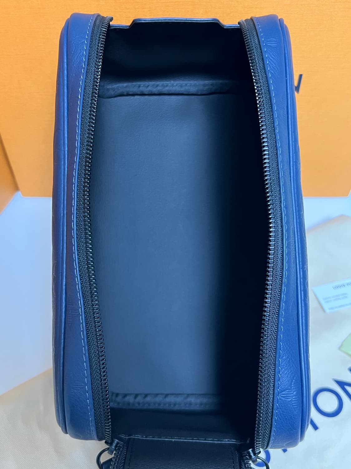 [정품] 루이비통 모노그램 쉐도우 돕키트 네이비 블루 M14843 상품이미지7