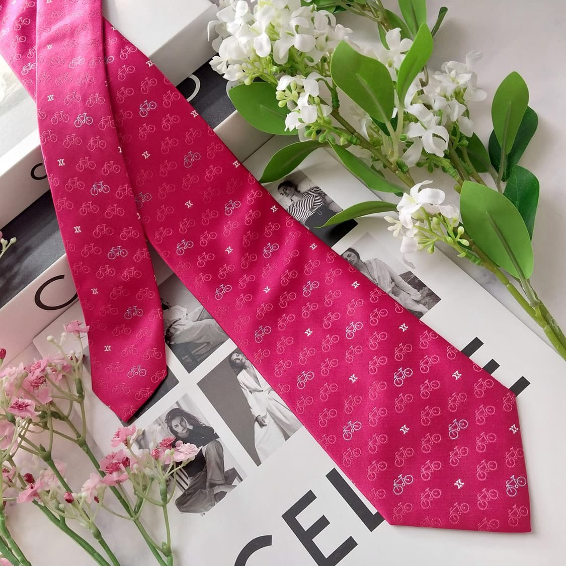 셀린느 실크 레드 자전거 트리오페 넥타이 8.6cm A+등급 K1824
 상품이미지3