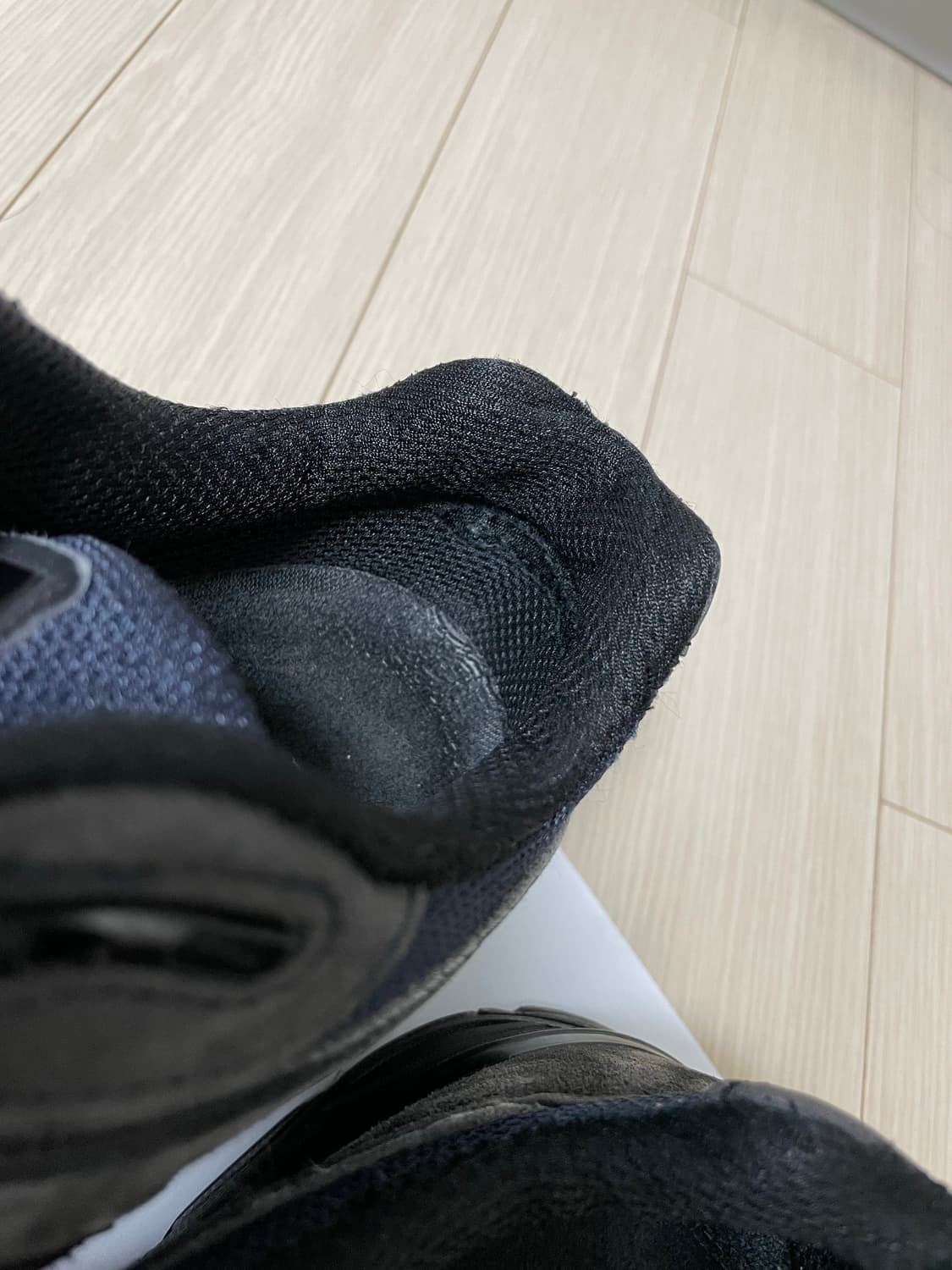 뉴발란스 990v4 자운드 네이비 275 상품이미지7