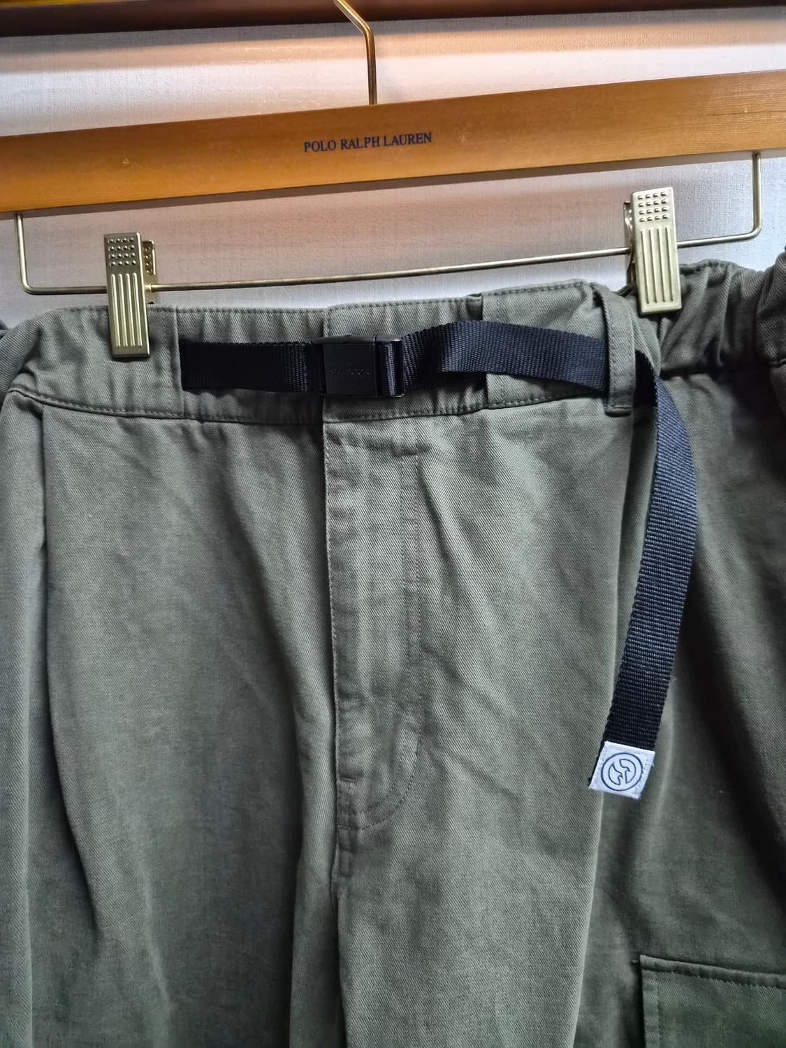 L) OUTDOOR 아웃도어 벨티드 오버핏 카고팬츠 팝니다 상품이미지3