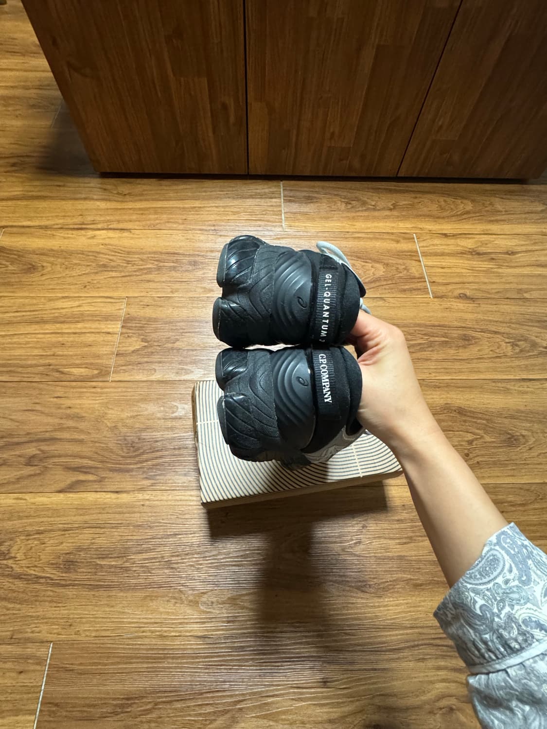 아식스 CP컴퍼니 젤퀀텀 시멘트 그레이 235 상품이미지2