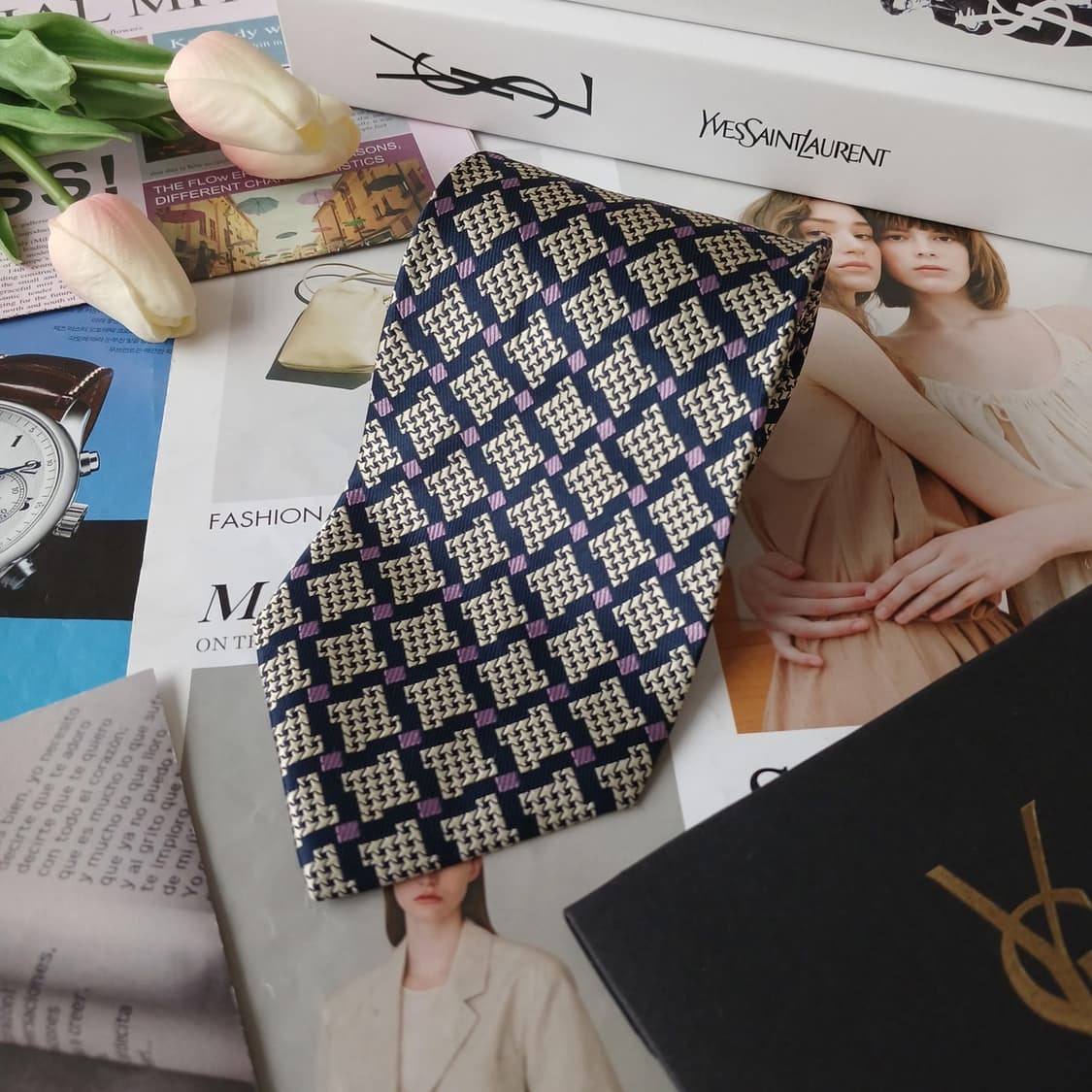 YVES SAINT LAURENT 입생로랑 실크 네이비 기하 패턴 넥타이 상품이미지2